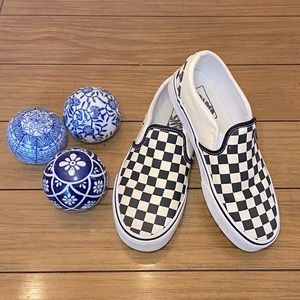VANS Asher Women’s Sneaker